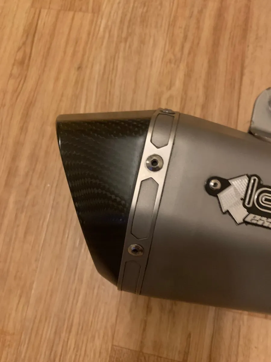 Motorcycle exhaust - Image 1