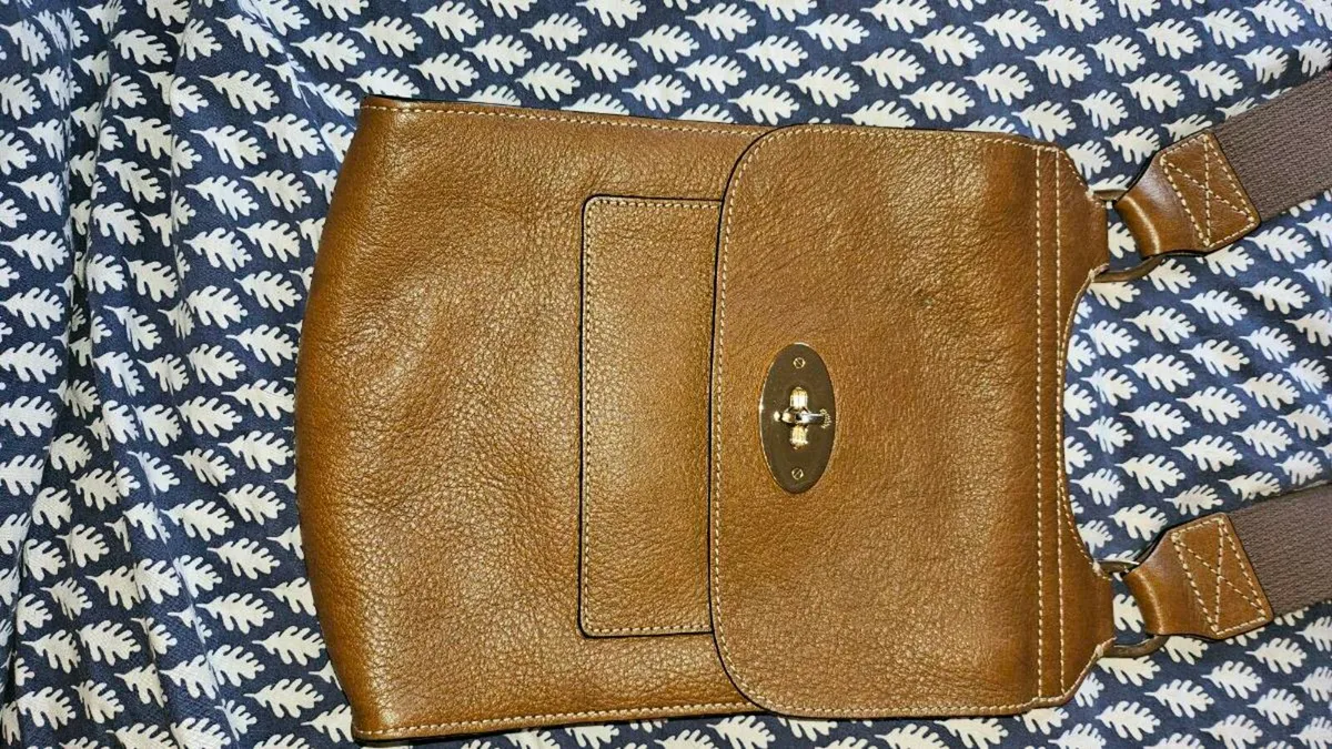 Mulberry Anthony - Image 1