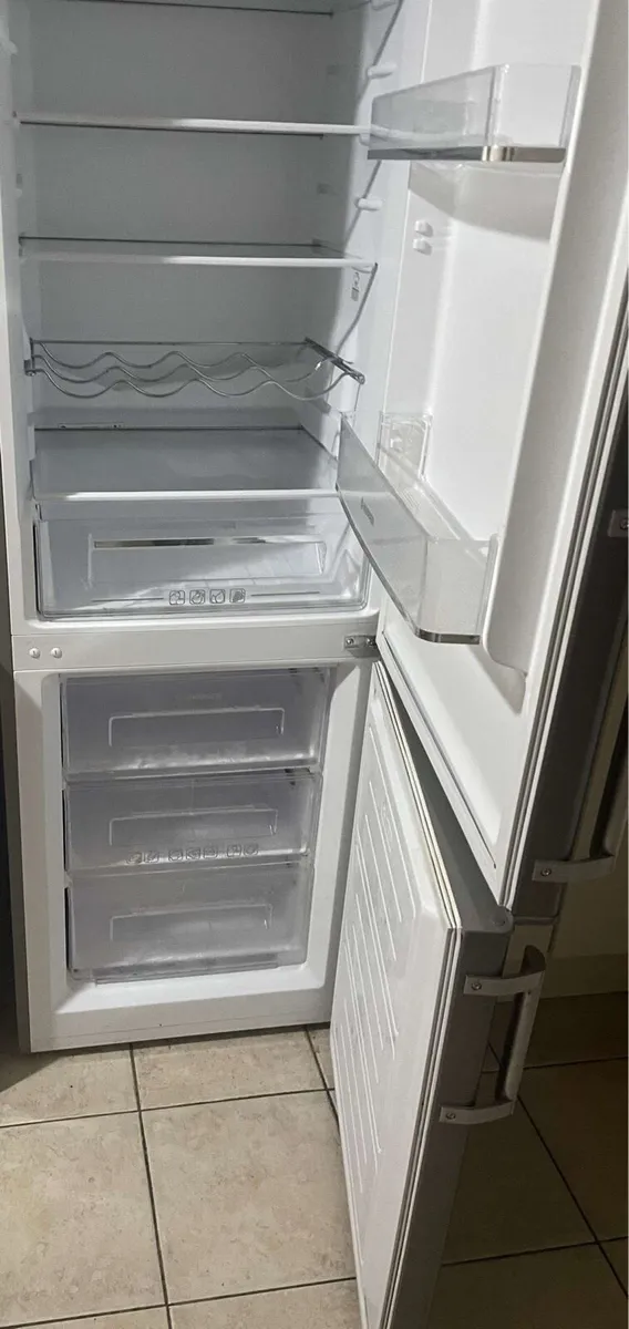 Fridge freezer - Image 2