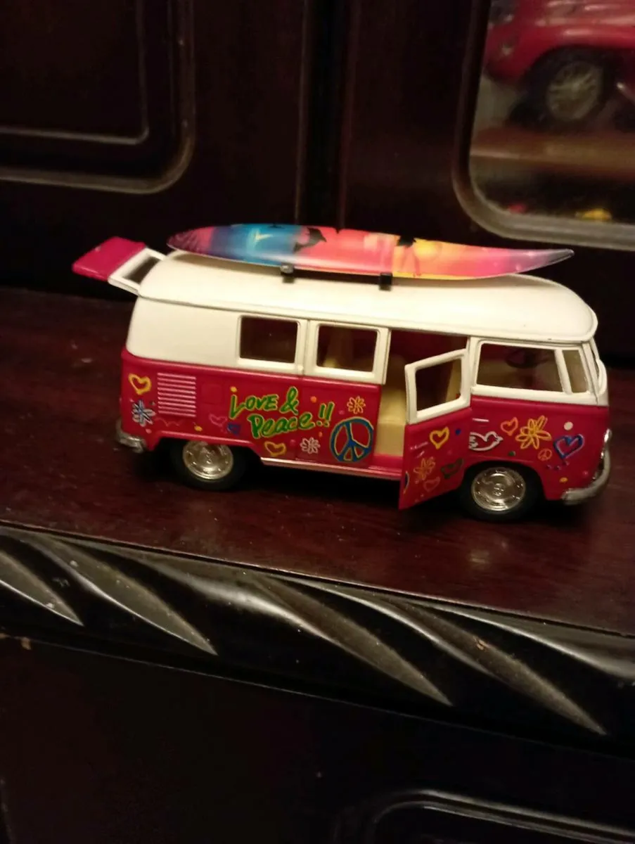 KINSMARK VOLKSWAGEN CLASSIC BEETLE BUS 🚌 - Image 1