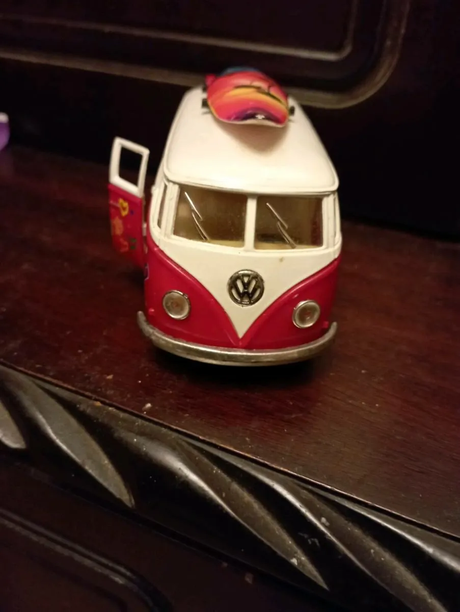 KINSMARK VOLKSWAGEN CLASSIC BEETLE BUS 🚌 - Image 2