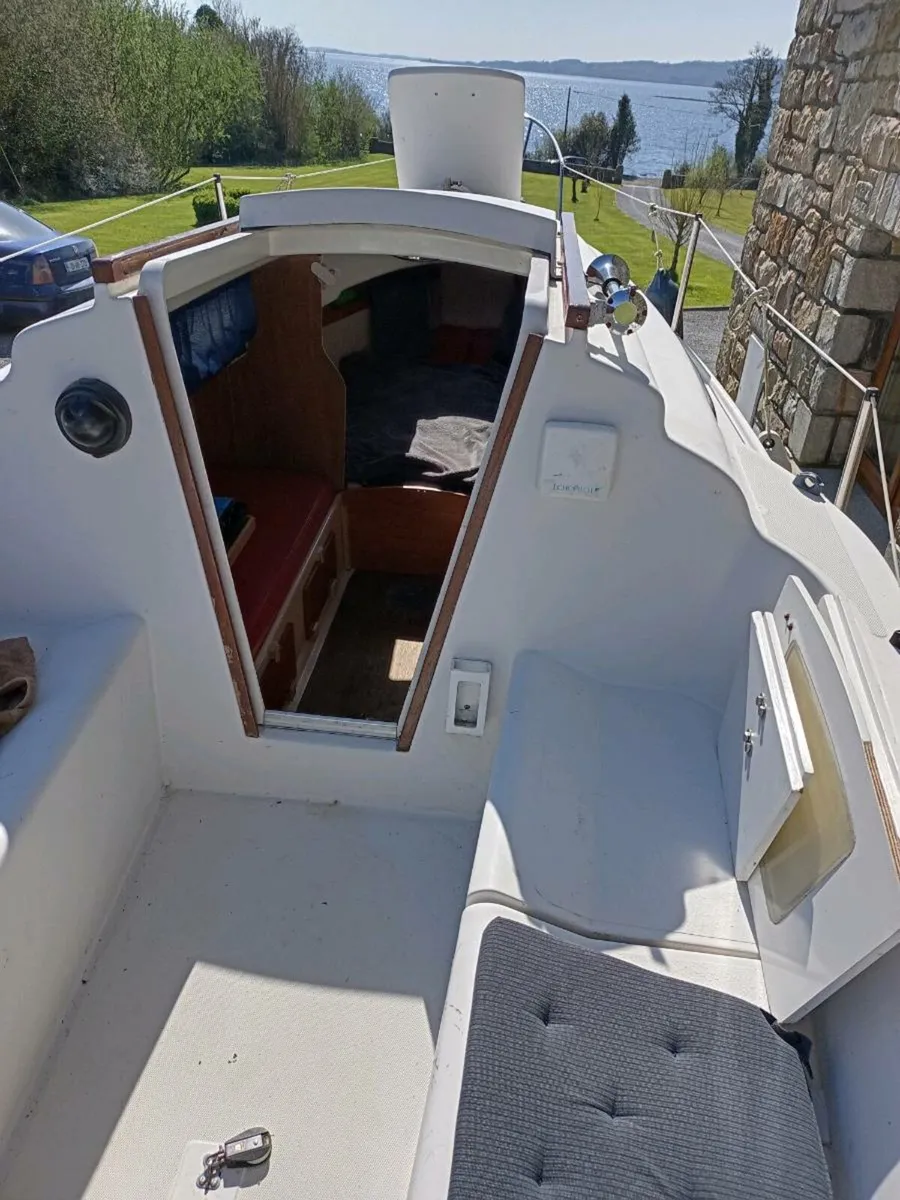 23ft Pandora Sailing Yacht with Road Trailer - Image 4