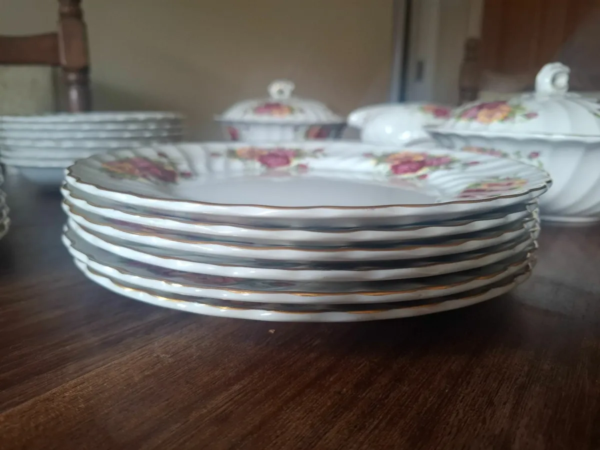 27 piece China Set - Image 2