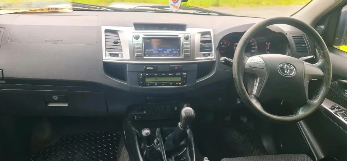 Toyota hilux - Image 3