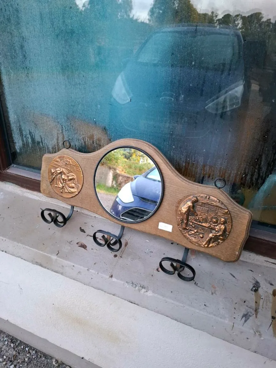 Coat holder postage possible