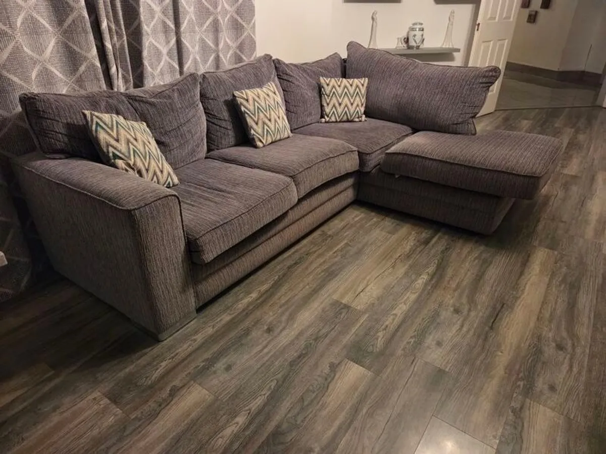 L shaped couch grey - Image 1