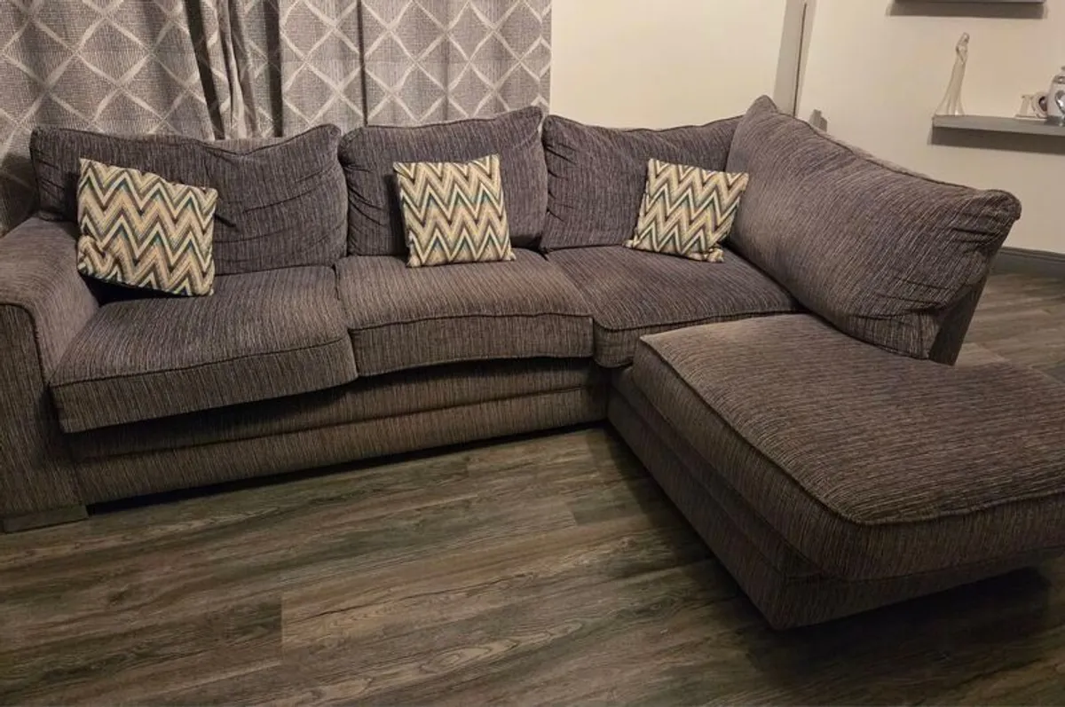 L shaped couch grey - Image 2