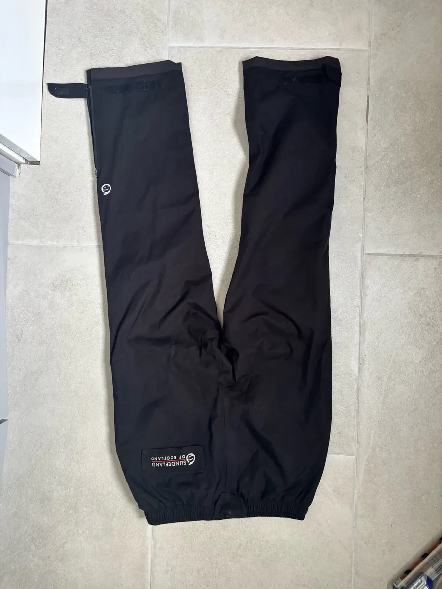 Sunderland of Scotland waterproof golf pants - Image 2