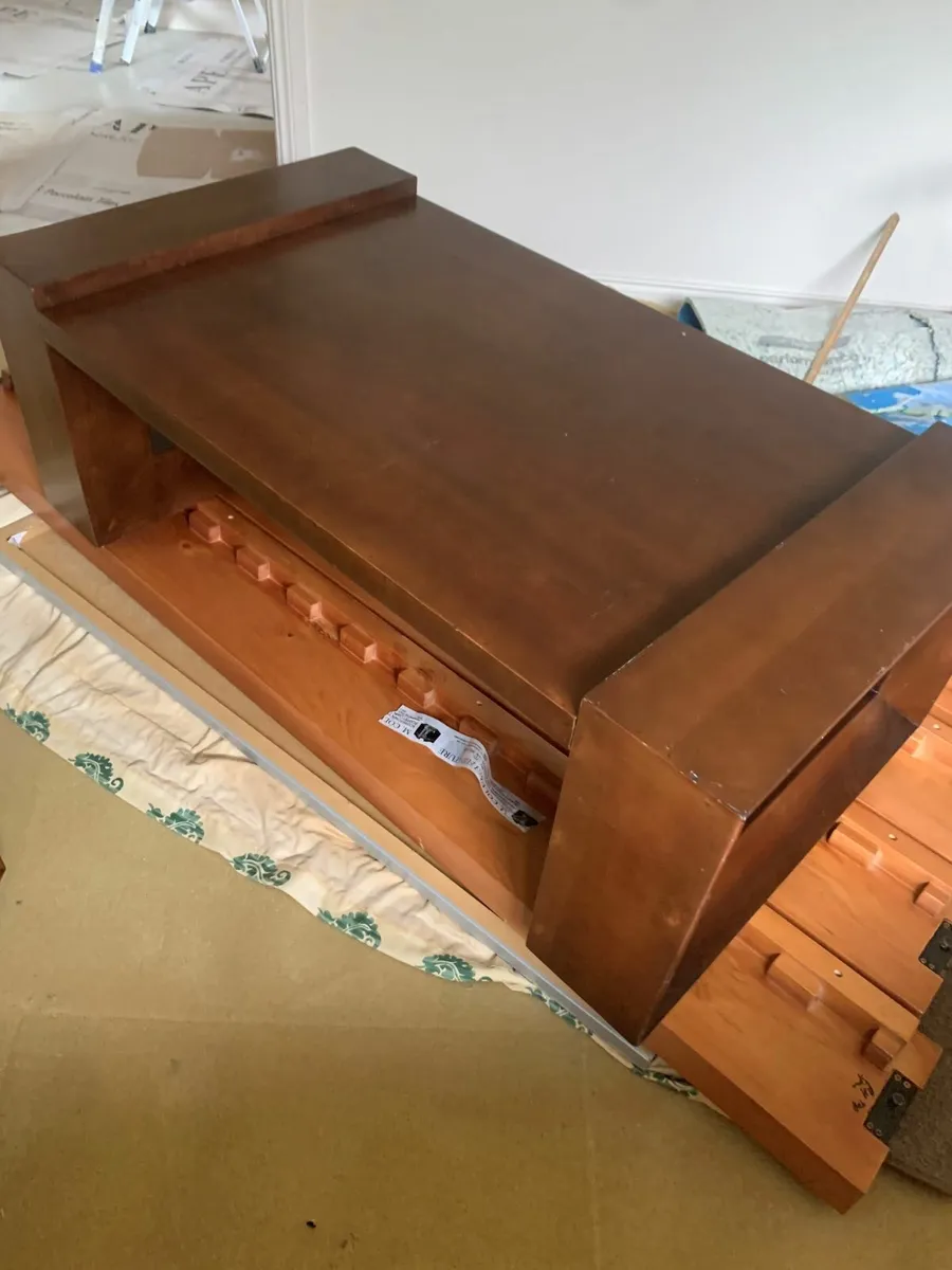 Coffee table and TV stand - Image 1