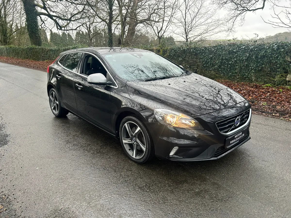 161 VOLVO V40 T2 R Design V LOW KMS   €65 P/W - Image 1