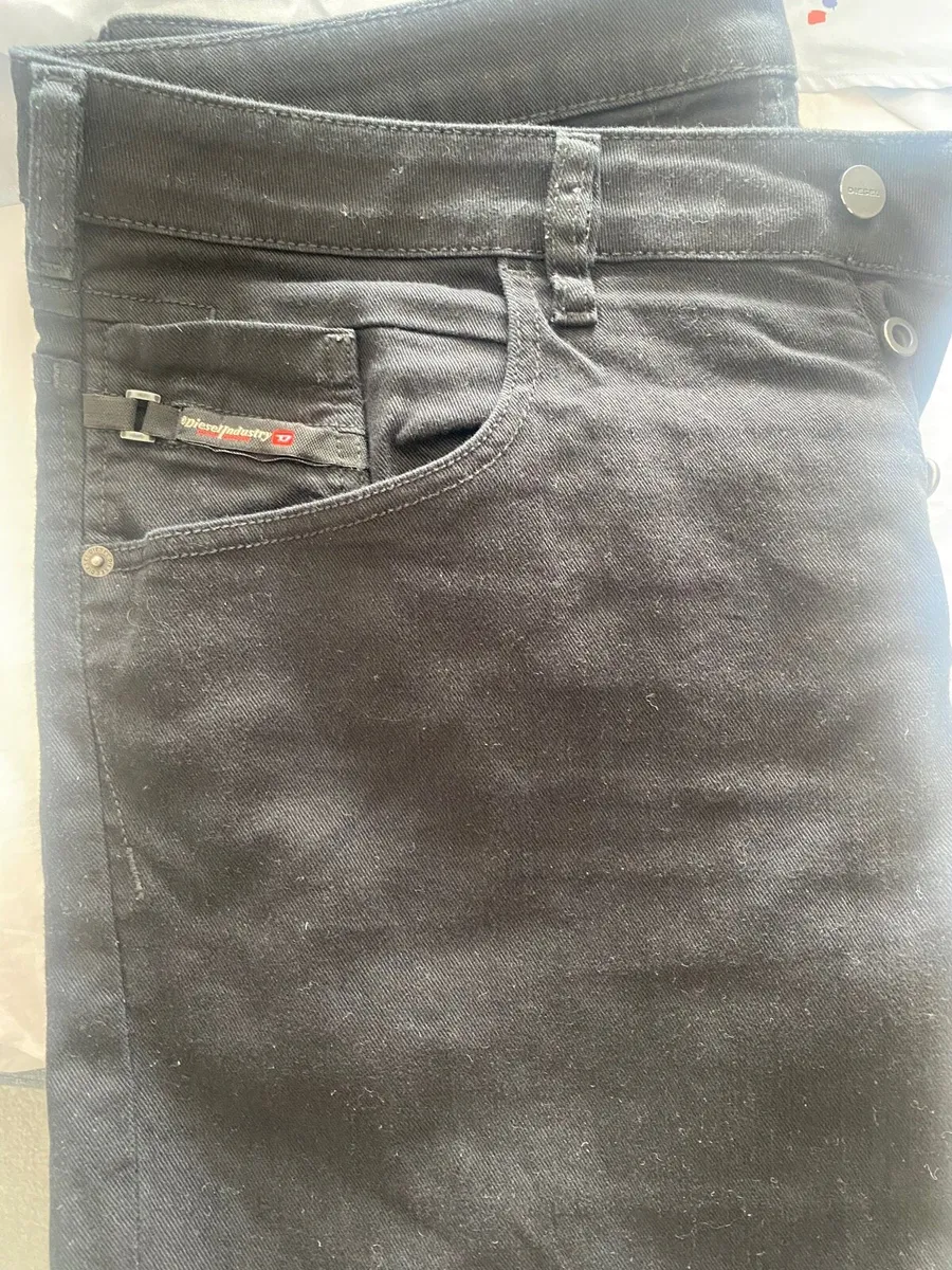 2 pairs of Diesel Jeans w36 L32 - Image 1