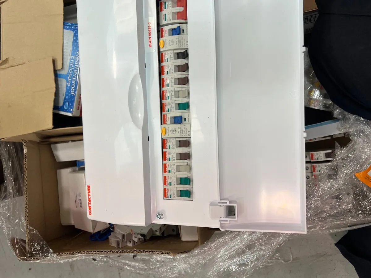 Selling a bulk lot of brand new Contactum electric - Image 2