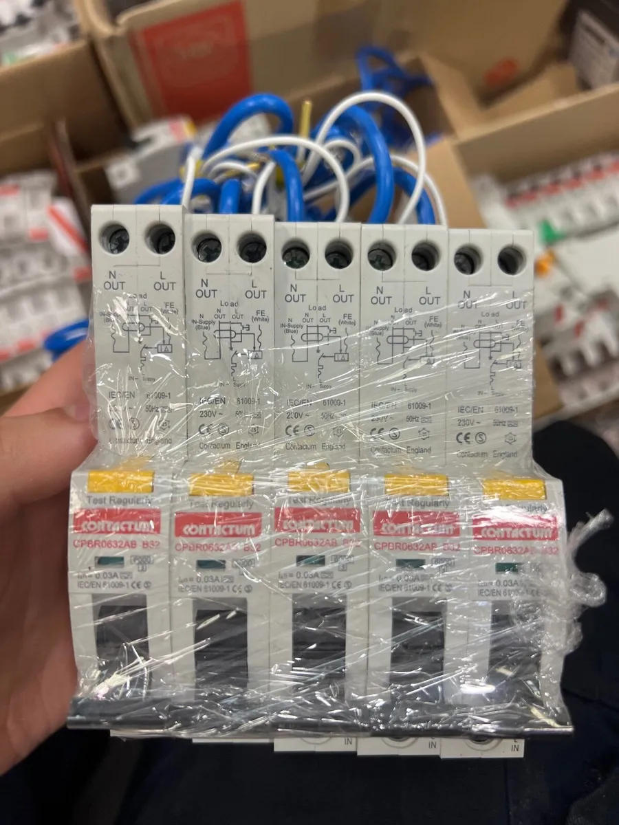 Selling a bulk lot of brand new Contactum electric - Image 3
