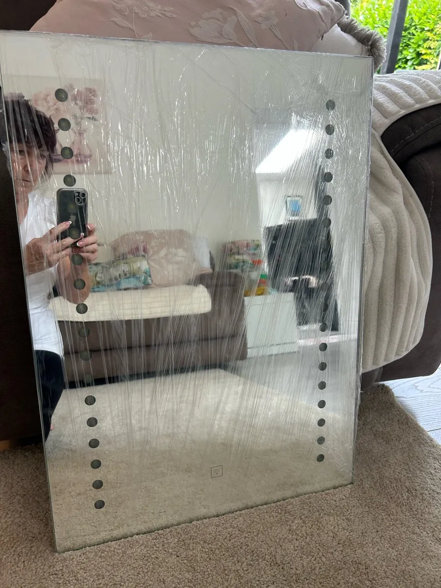 Mirror - Image 1