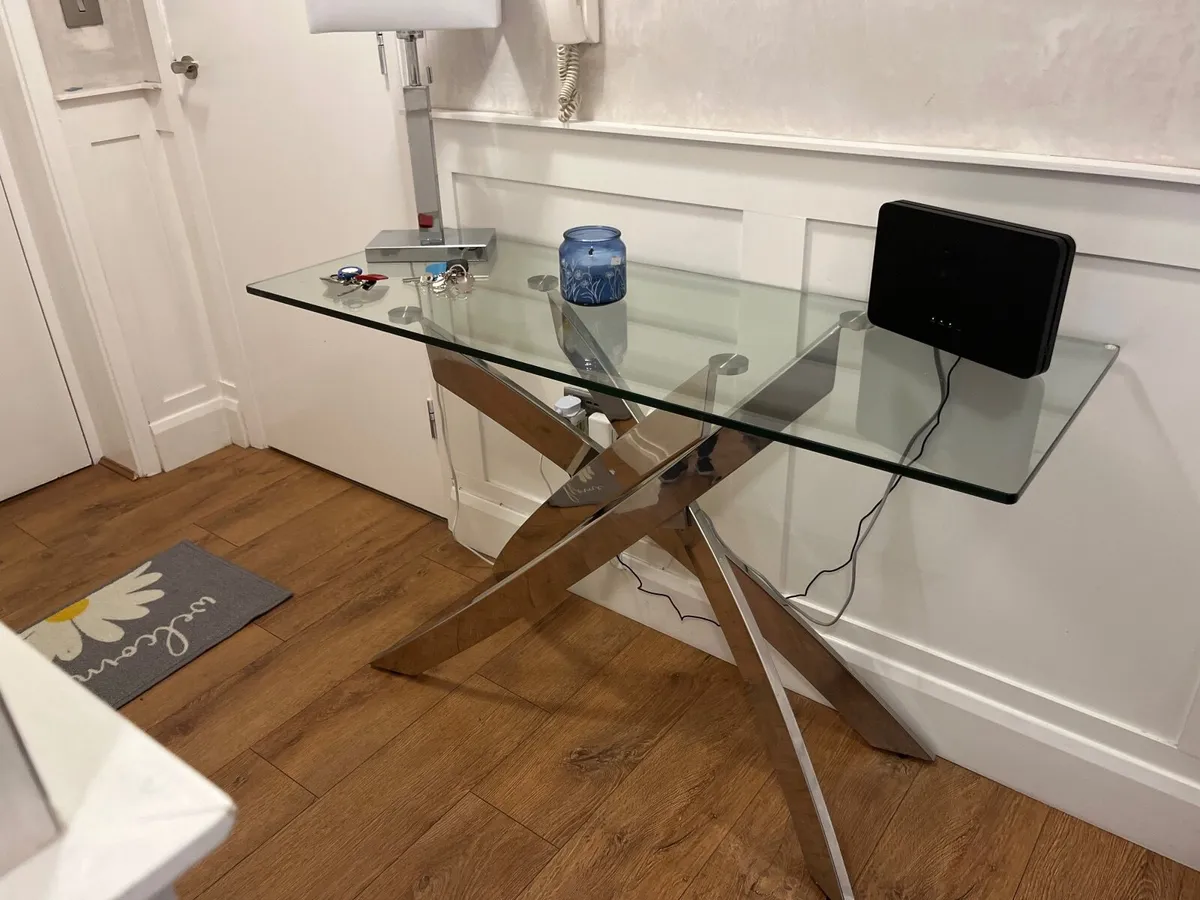 Console table