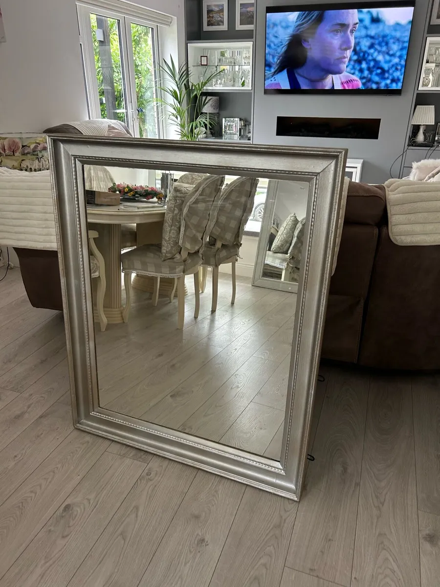 Mirror - Image 1