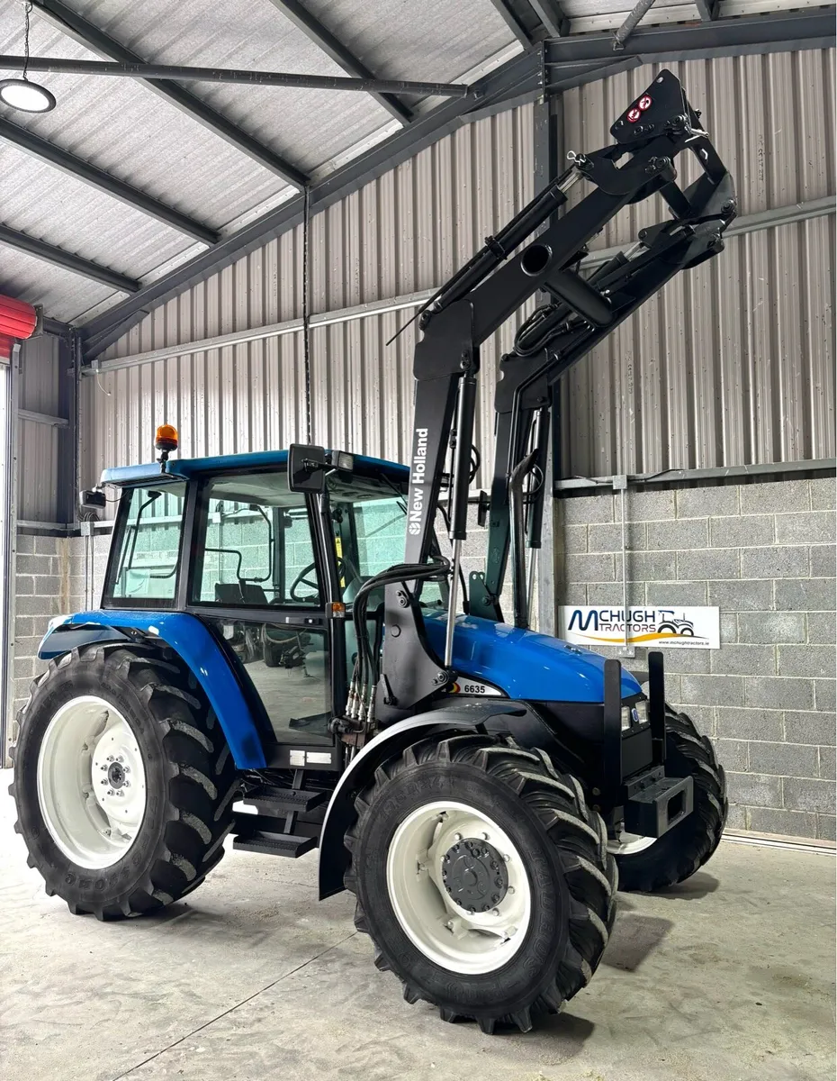 NEW HOLLAND 6635 c/w Loader - Image 1