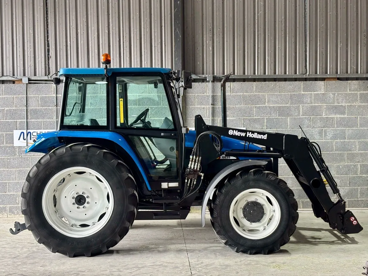 NEW HOLLAND 6635 c/w Loader - Image 3