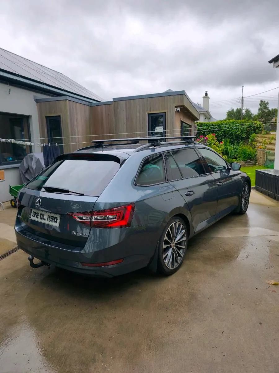 Skoda Superb L&K Combi Estae - Image 4