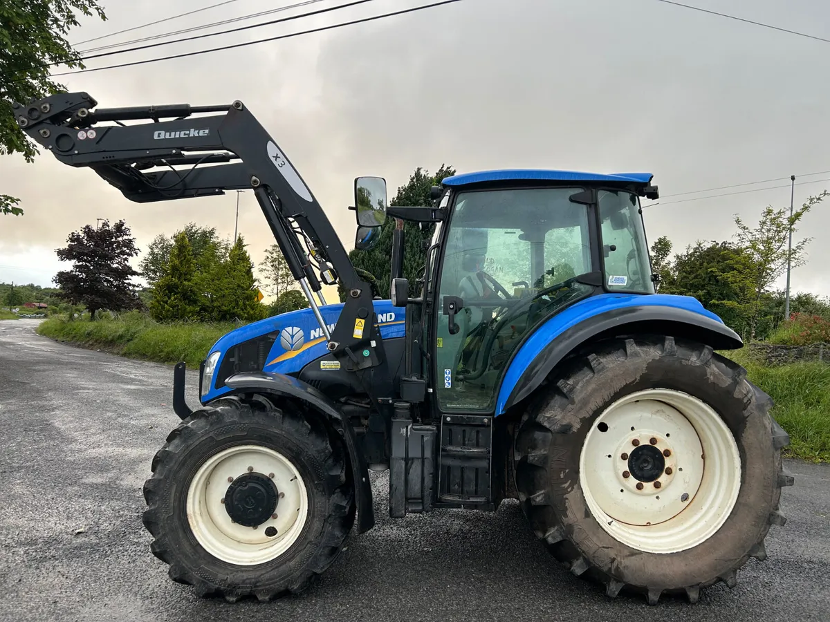 2019 New Holland T5-105 with Loader - Image 3