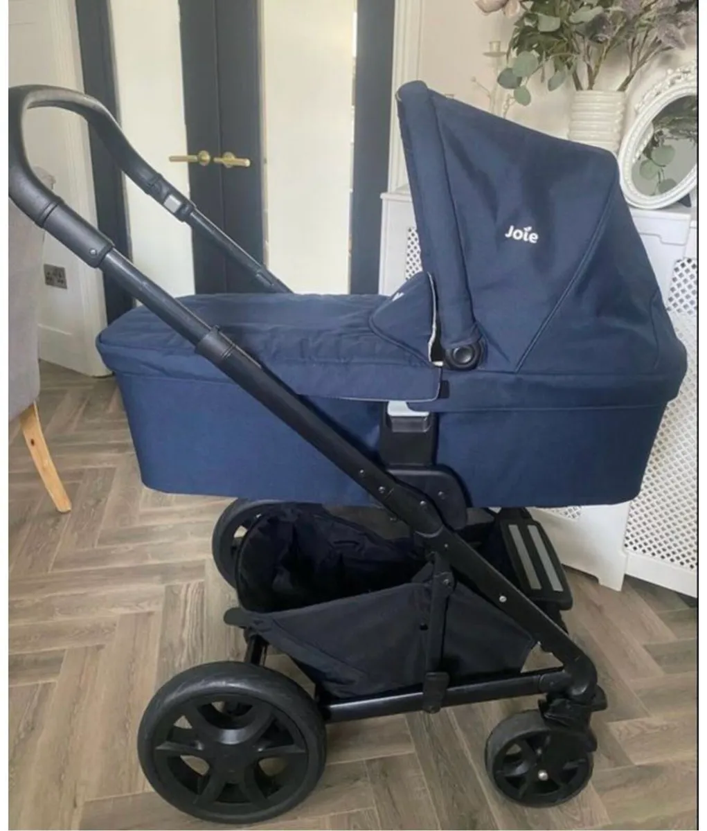 Joie 3in1 Travel System - Image 1
