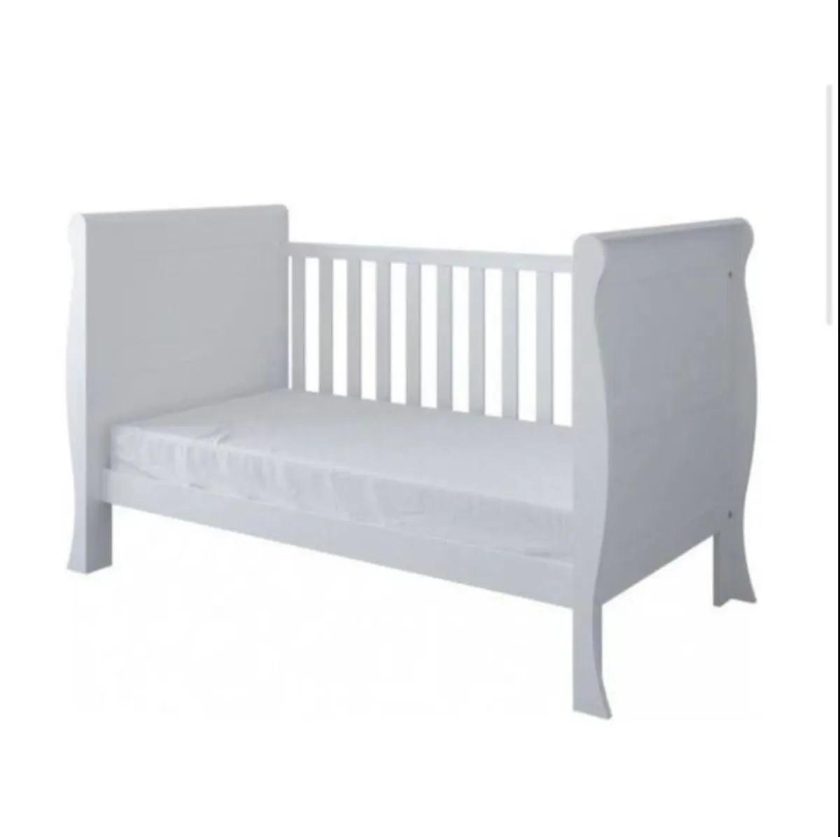 White cot bed with mattress - Image 2