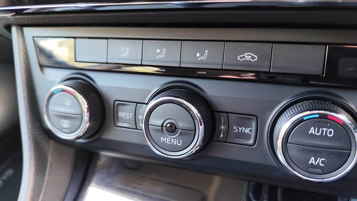 Skoda Superb 2016 - Image 4