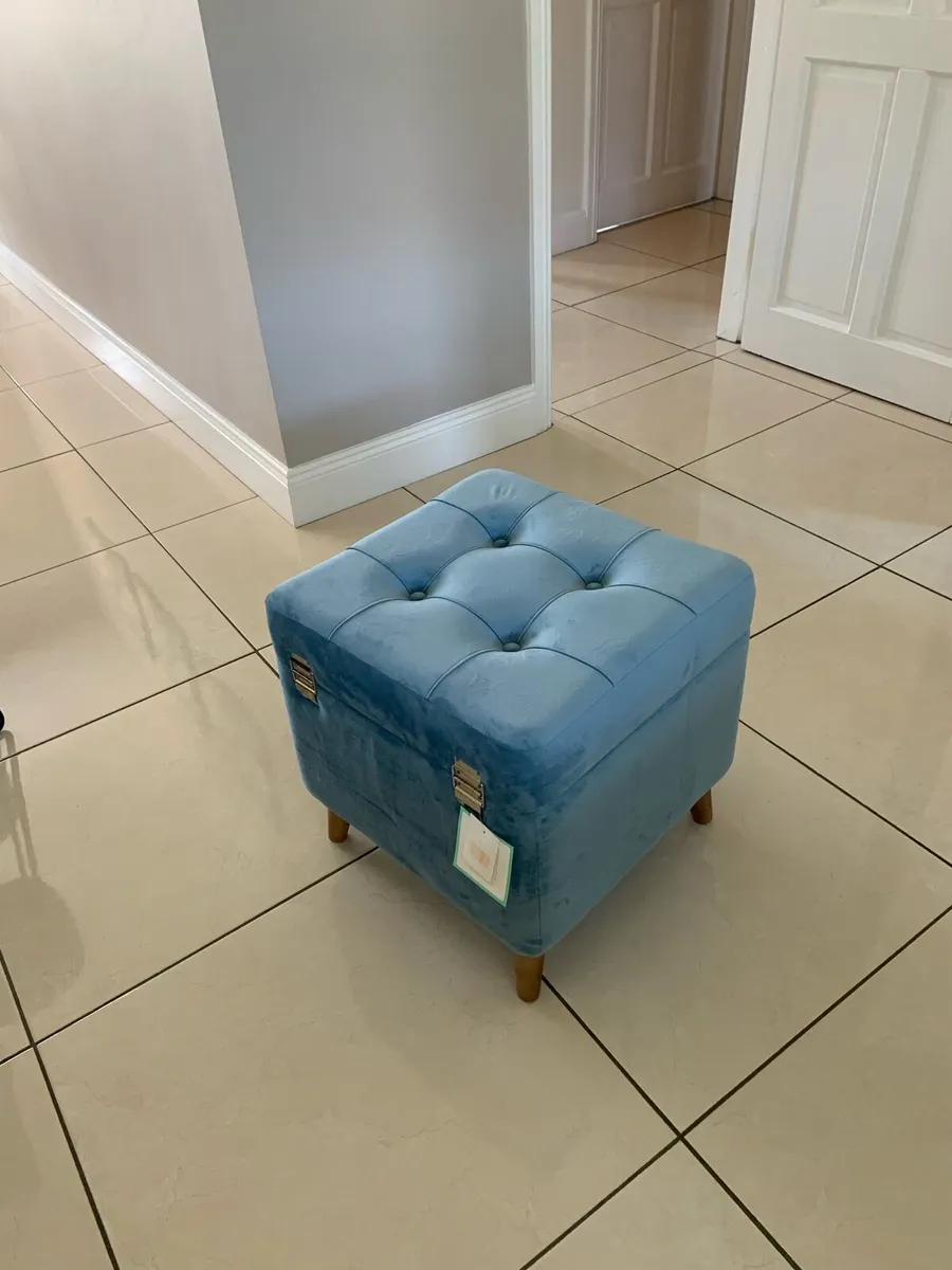 Foot stool/storage - Image 2