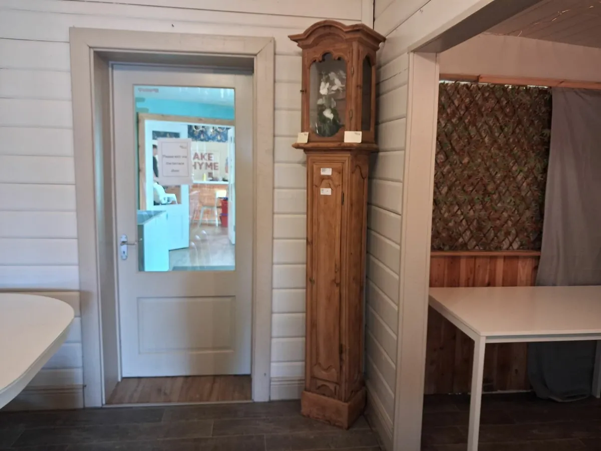 Online Auction Of A Wooden Display Unit & More! - Image 1