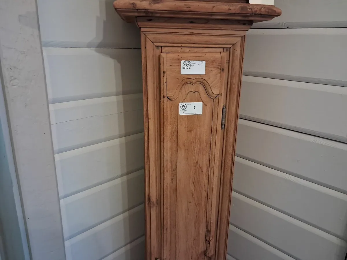 Online Auction Of A Wooden Display Unit & More! - Image 2