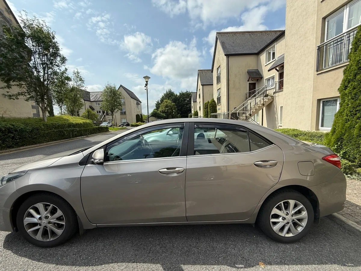 Toyota Corolla Luna - Image 4