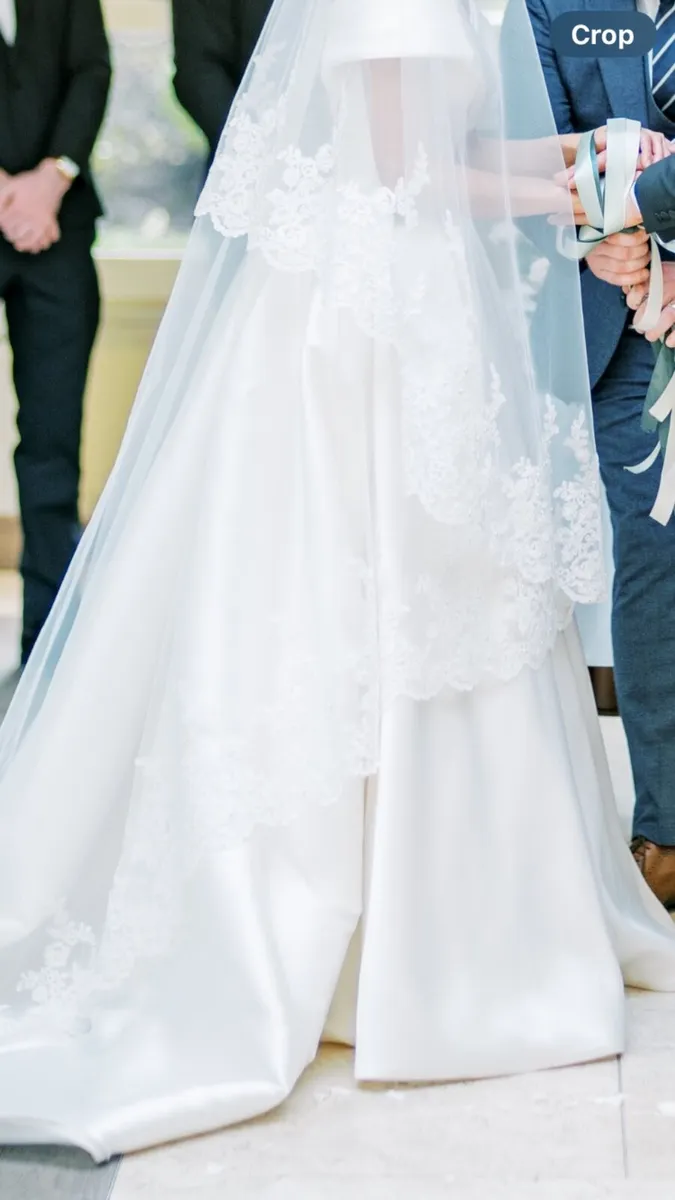 Designer Steven Khalil Poppy veil - Image 1