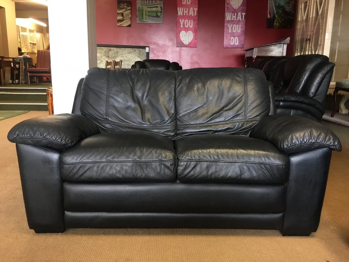 3+2+1 Leather Suite - Image 4