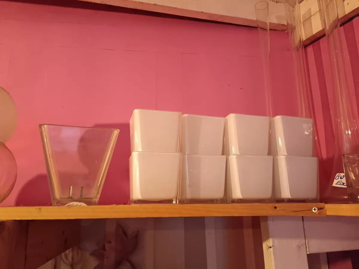 Floristry items - Image 1