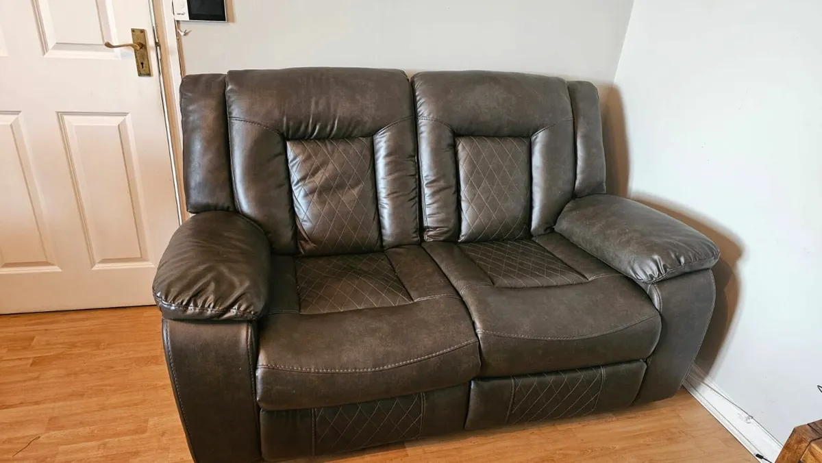 Sofa 2 seater recliner - Image 1