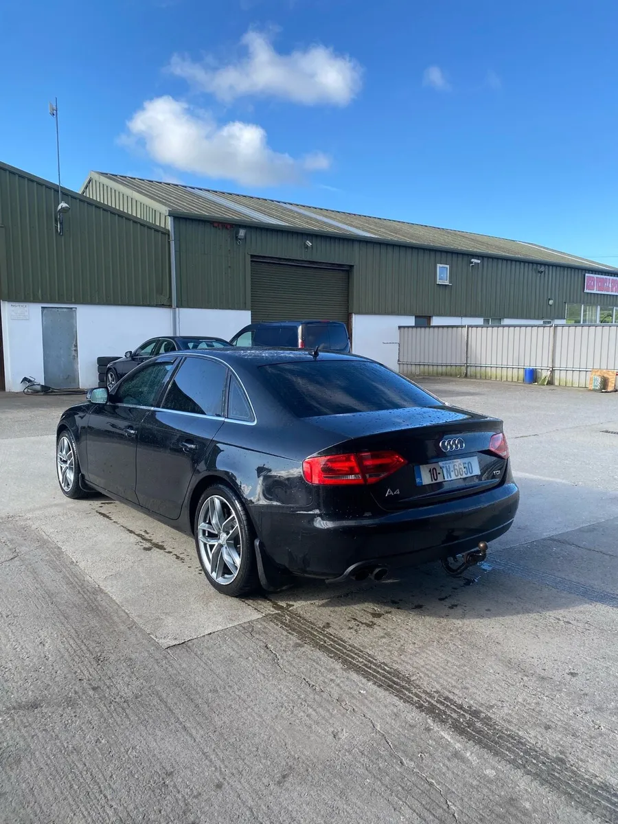 Audi A4 - Image 2