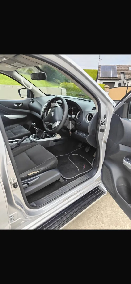 Nissan Navara - Image 4
