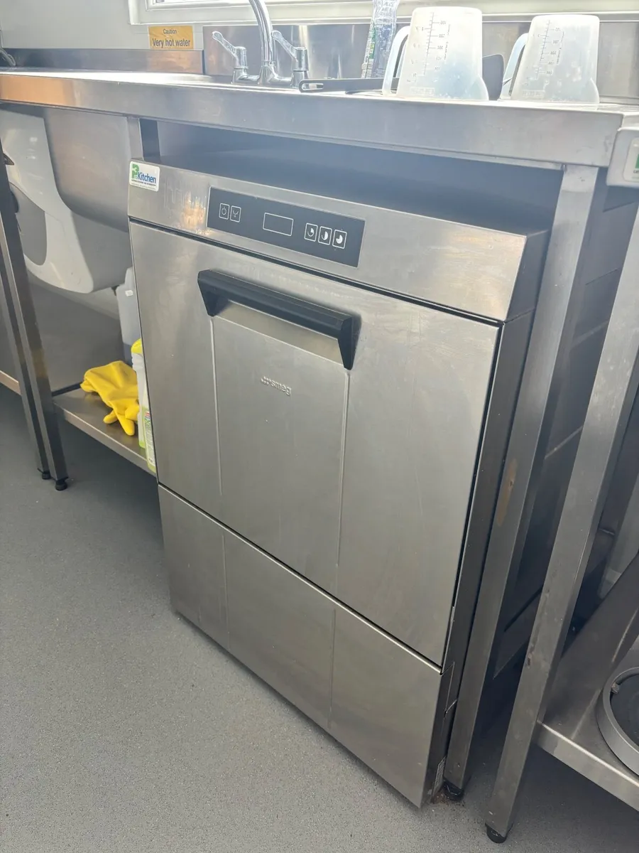 Smeg Commercial dishwasher - Image 1