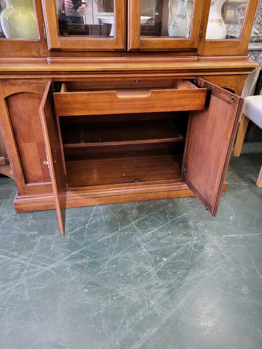 Beautiful Large Display Cabinet - Image 3