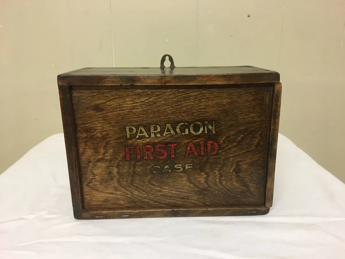 Vintage First Aid Box - Image 1
