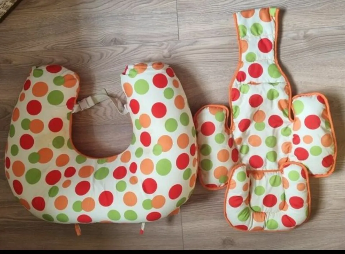Breast Feeding Pillow - Image 1