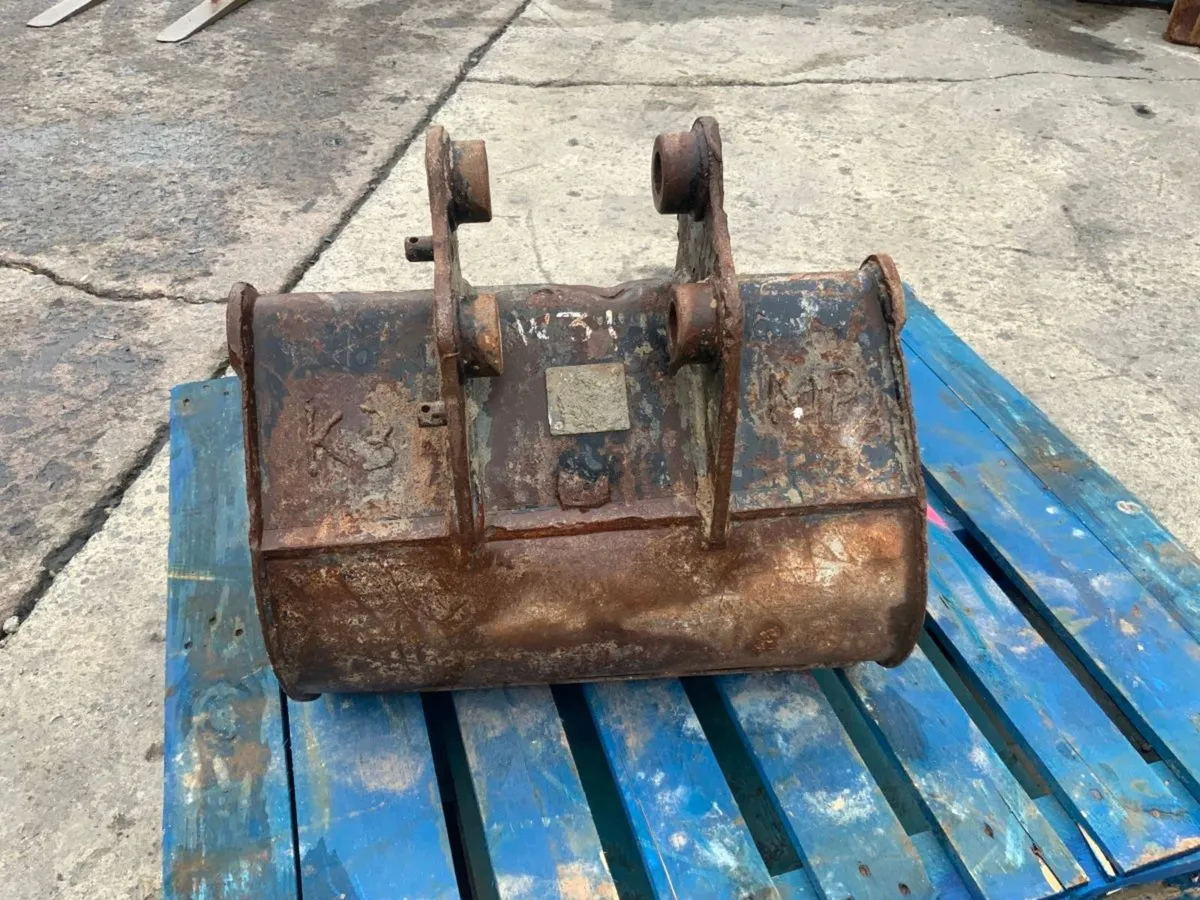 24" RHINOX MINI DIGGER BUCKET....35mm PINS...221 - Image 2