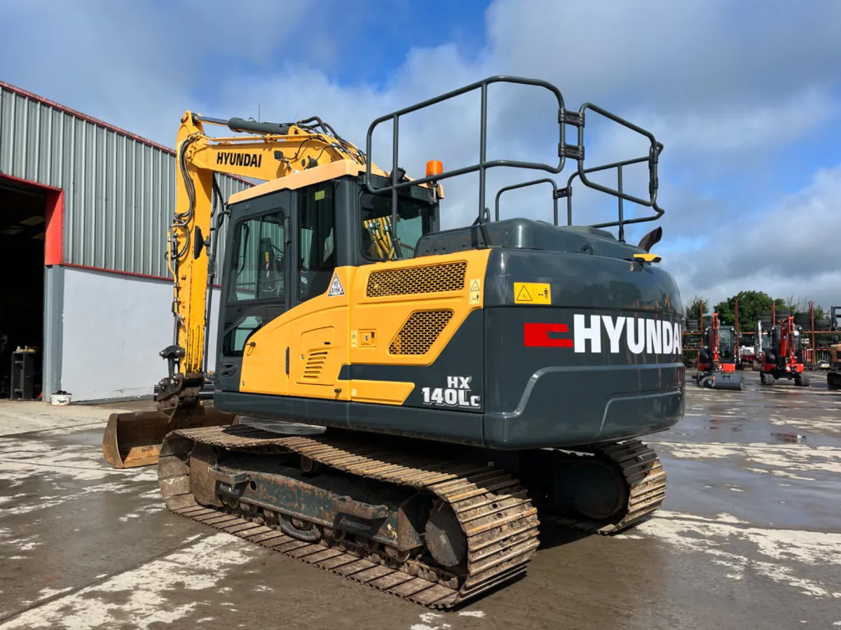 2021 Hyundai HX140LC - Image 3