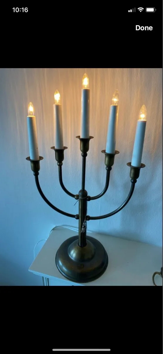 Vintage Give Light Tabletop Lamp - Image 1