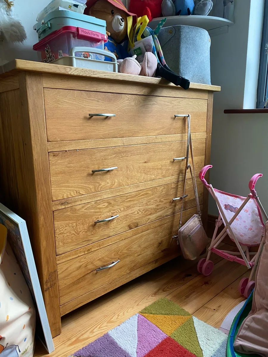 Solid oak wardrobe chest of drawers an mirror - Image 2