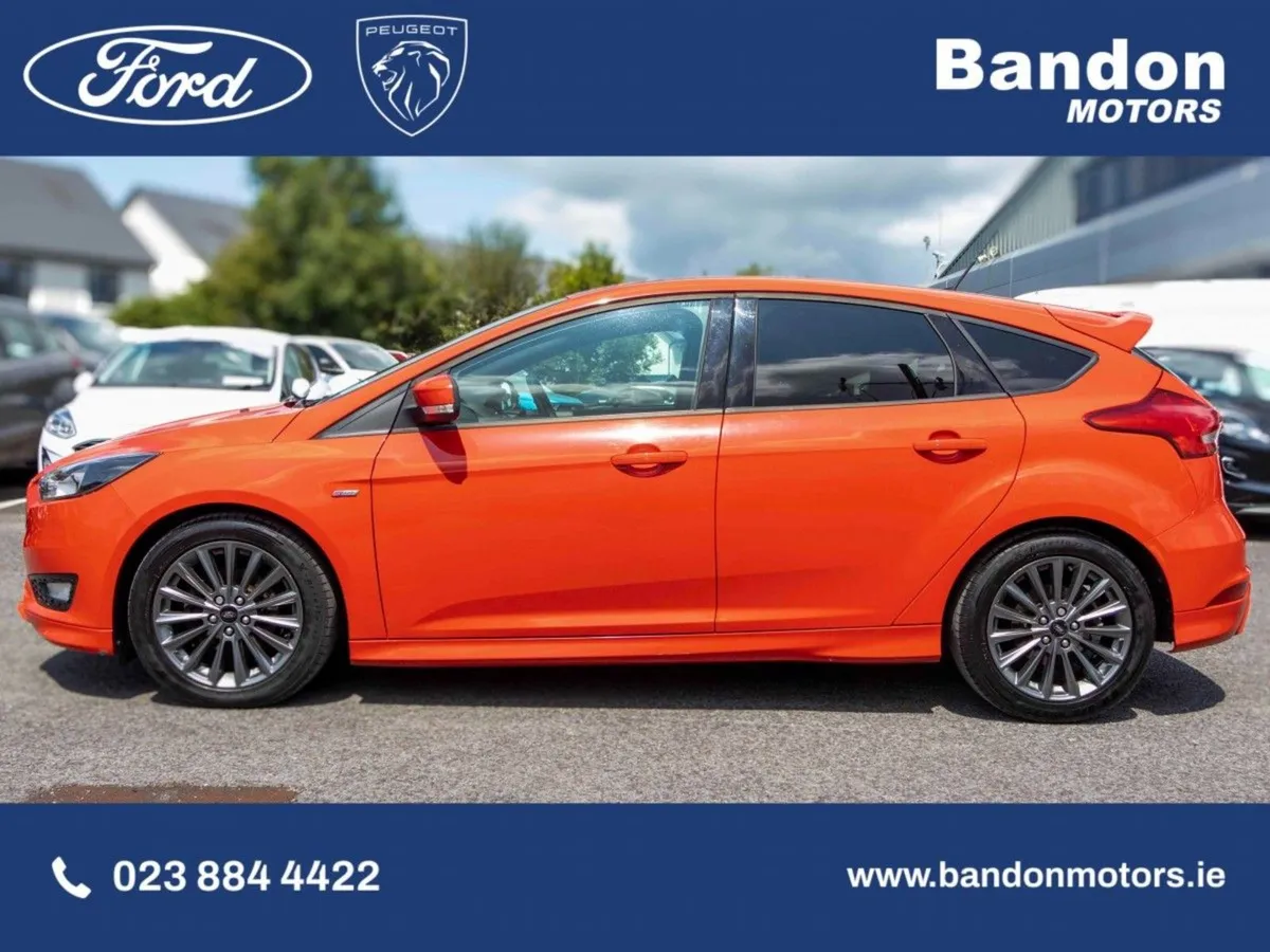 Ford Focus 2017 Ford Focus Red1.0 Ecoboost 125PS - Image 2