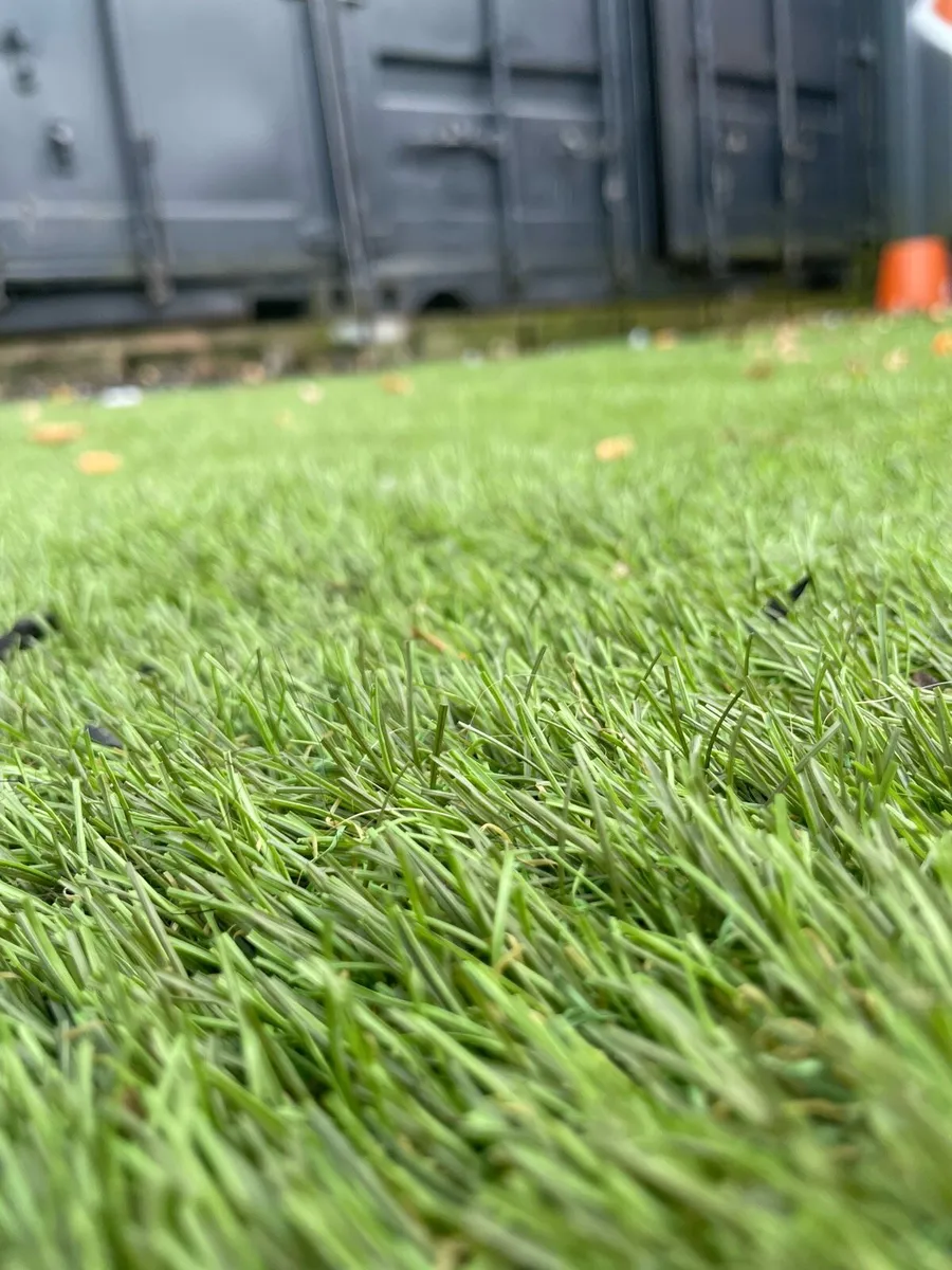 4X4 ARTIFICAL turf - Image 3
