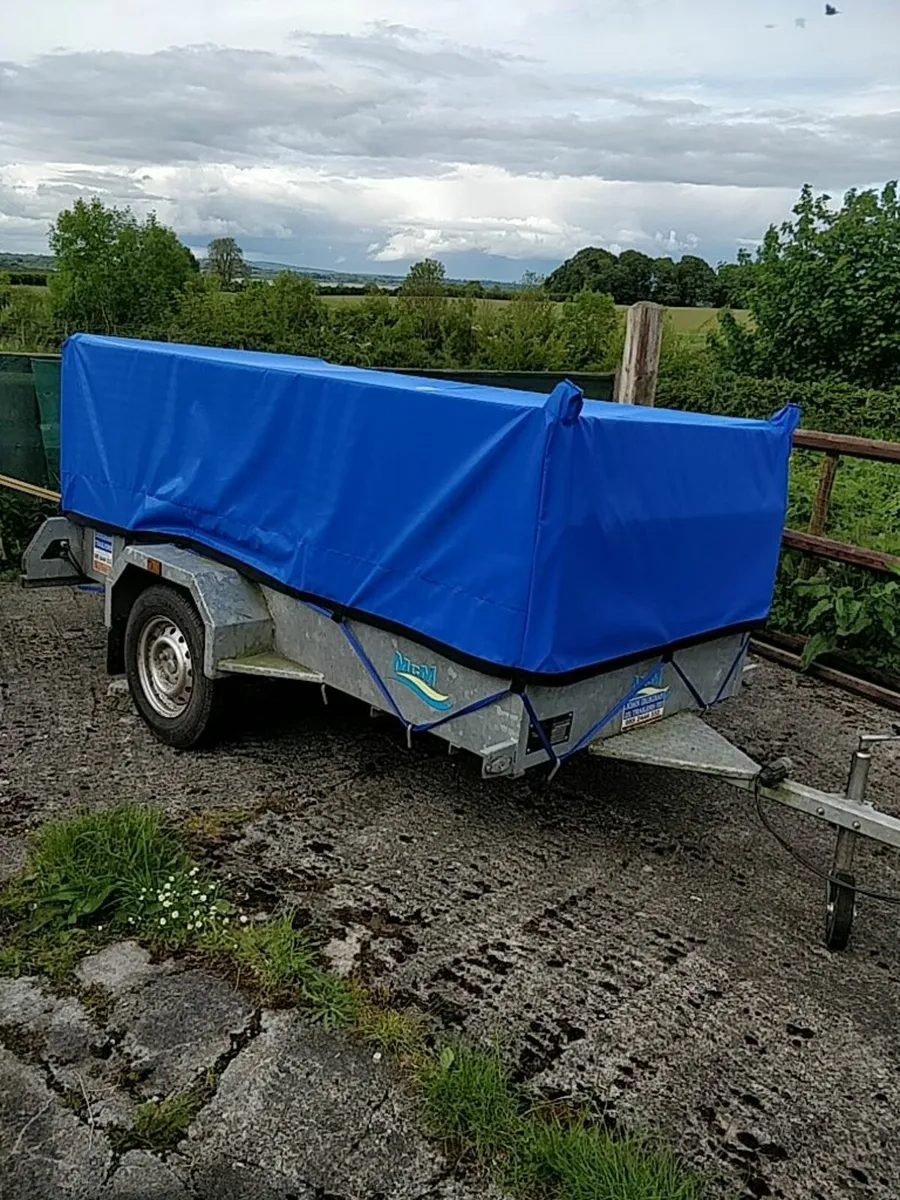 Trailer cover - Image 1