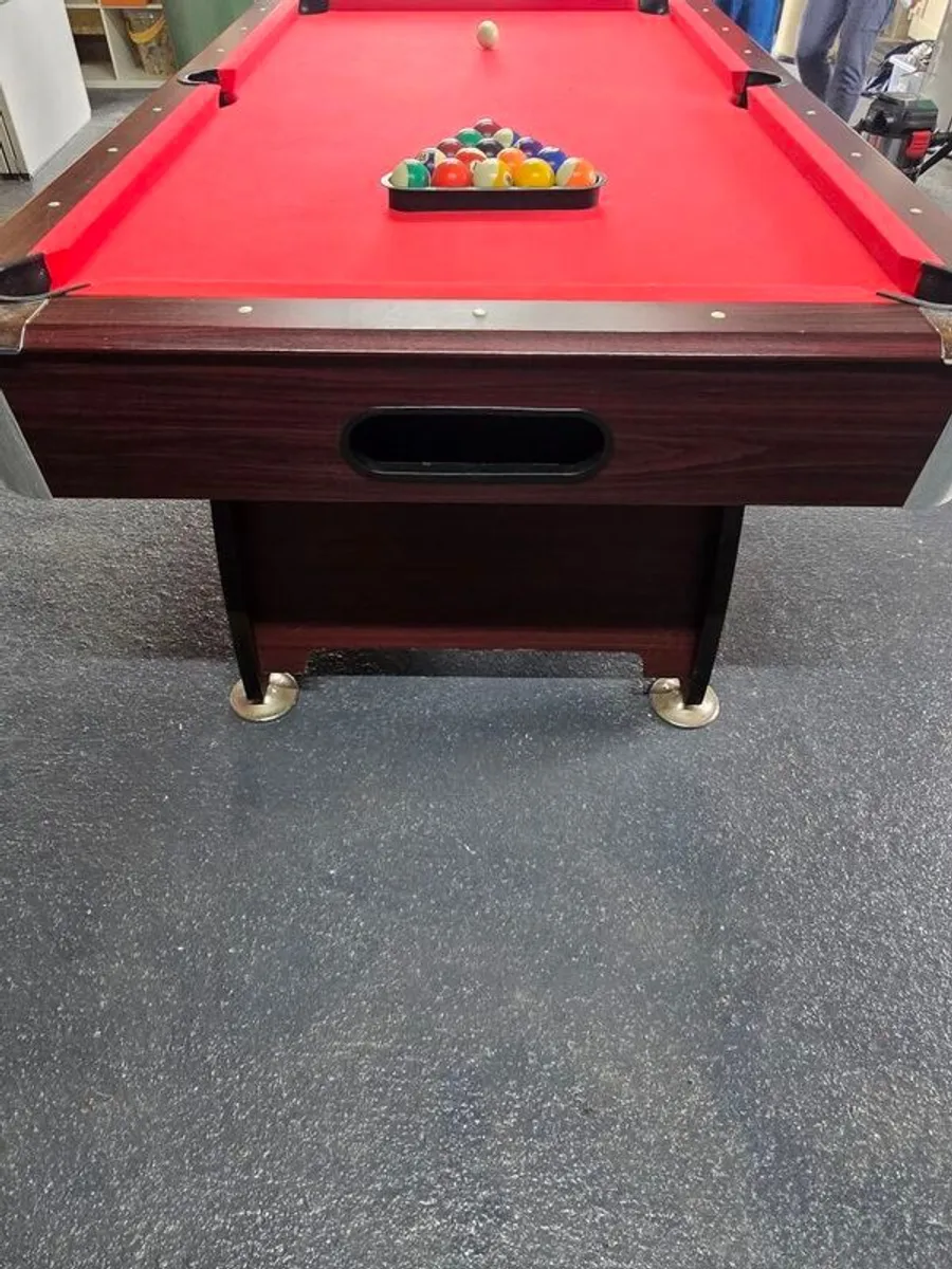 Pool table - Image 2