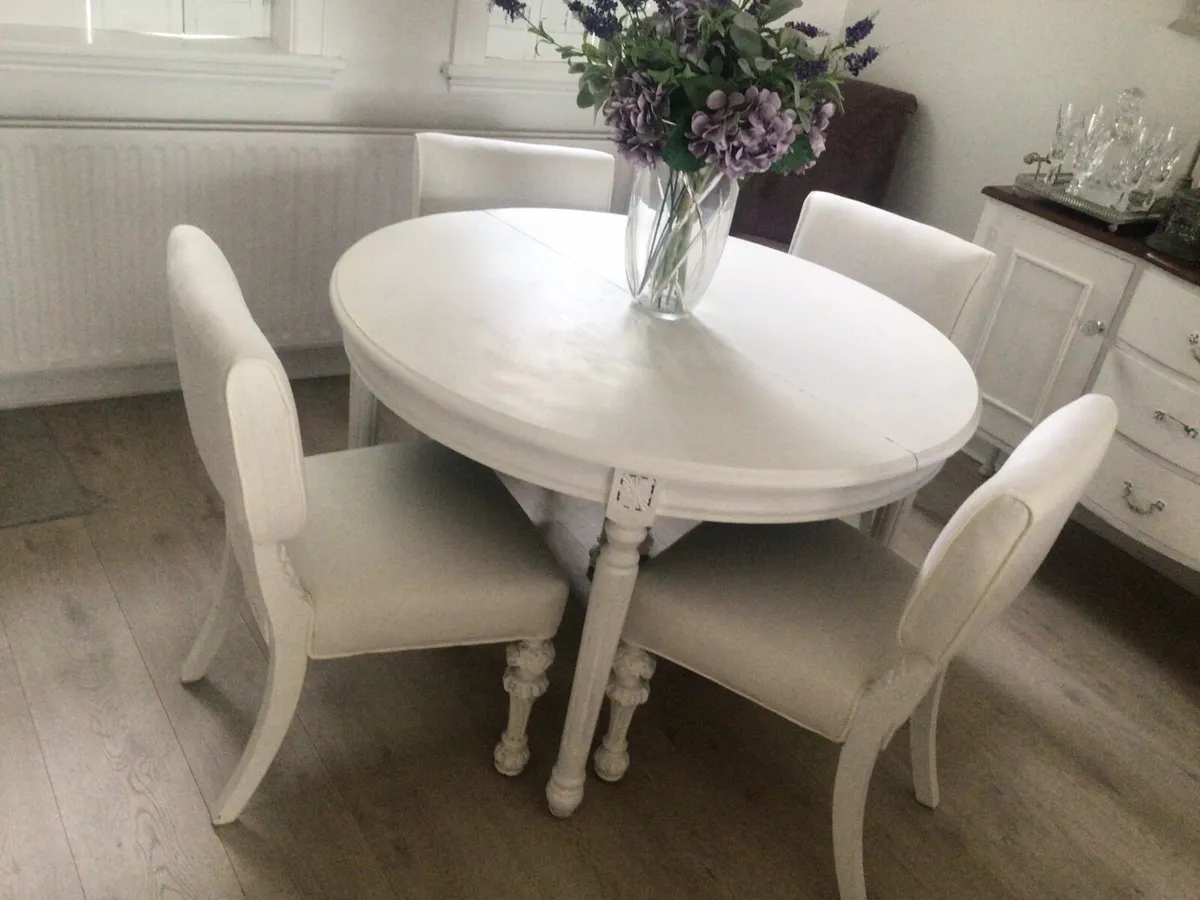 Dining table and 4 chairs - Image 1